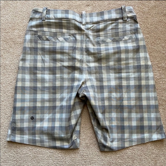 Lululemon Men’s Plaid Shorts - Picture 7 of 7